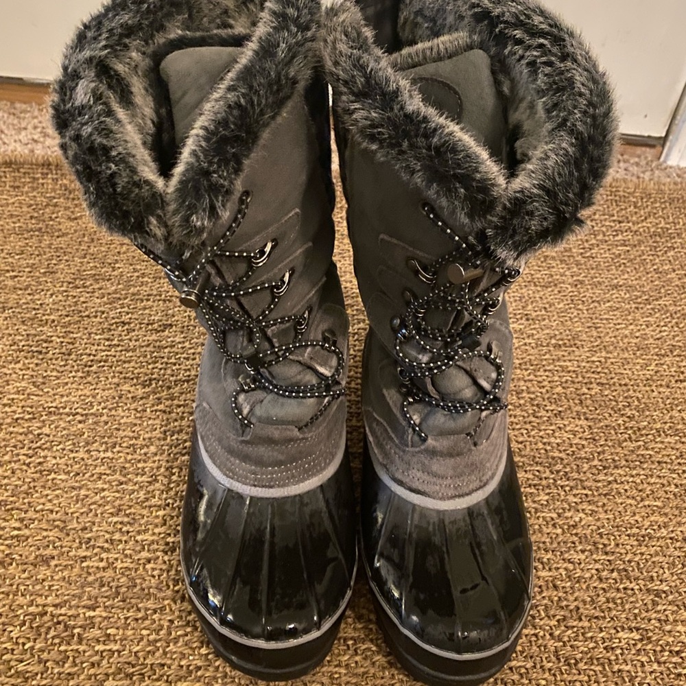 Land’s End Fur Lined Snow Boots.